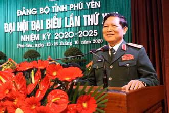 Đại tướng Ngô Xuân Lịch phát biểu chỉ đạo Đại hội.