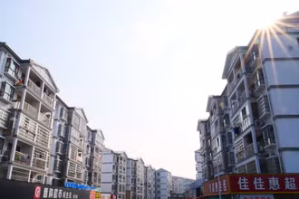 Một góc Khu tái định cư người Miêu tại huyện Ma Dương, tỉnh Hồ Nam, Trung Quốc. (Ảnh: VI SA)