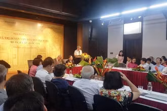 Các nhà khoa học thảo luận tại tọa đàm về giá trị đền Bạch Mã.