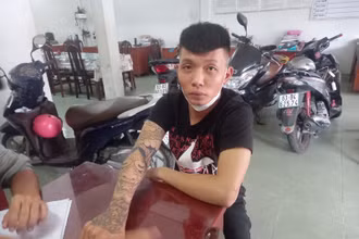 Đối tượng Nguyễn Thành Mạnh tại cơ quan công an.