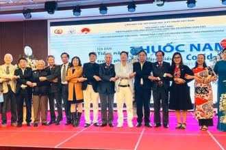 Một hoạt động Hội Nam y Việt Nam trong nghiên cứu các phương pháp và bài thuốc dân tộc hỗ trợ phòng, chống Covid-19.