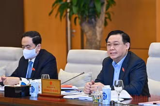 Chủ tịch Quốc hội Vương Đình Huệ phát biểu ý kiến tại phiên họp. (Ảnh: DUY LINH)