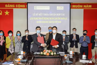 Quang cảnh lễ ký.