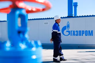 Nga yêu cầu thanh toán tiền mua khí đốt bằng đồng rúp