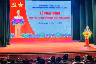 Quang cảnh lễ phát động sáng tác biểu tượng thành phố Hải Phòng chiều 23/3.