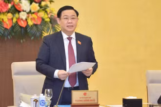 Chủ tịch Quốc hội Vương Đình Huệ phát biểu khai mạc phiên họp thứ 8 của Ủy ban Thường vụ Quốc hội.