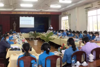 Hội thảo đối thoại về chính sách bảo hiểm xã hội với cán bộ công đoàn và người sử dụng lao động tại TP Hồ Chí Minh.