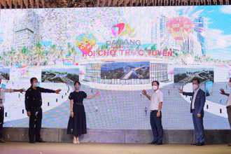 Đà Nẵng khai mạc Hội chợ Du lịch trực tuyến Danang FantastiCity 2022, chiều 17/3.