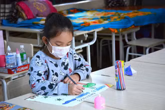 Học sinh từ lớp 1 đến lớp 6 ở Nam Định trở lại trường học trực tiếp từ ngày 4/4, tuy nhiên chưa tổ chức ăn bán trú. 