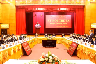 Quang cảnh Kỳ họp thứ ba, Hội đồng Lý luận Trung ương.