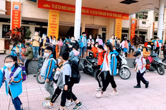 Học sinh đến lớp học trực tiếp của các trường học tại Hải Phòng đang tiếp tục gia tăng trở lại.