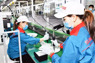 Sản xuất đồ gia dụng tại nhà máy của Tập đoàn Sunhouse. (Ảnh Đăng Duy)