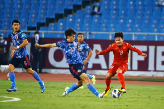 Quang Hải trong trận đấu với Nhật Bản tại Mỹ Đình vào tháng 11/2021. (Ảnh: VFF)