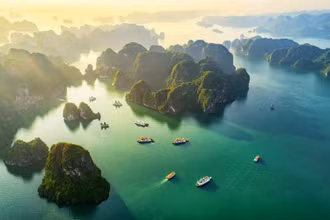 Kỳ quan thiên nhiên thế giới Vịnh Hạ Long. 