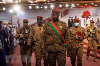 Ông Paul-Henri Damiba tại lễ tuyên thệ nhậm chức Tổng thống lâm thời của Burkina Faso, ở Ouagadougou, ngày 2/3. (Ảnh: AFP/ TTXVN)