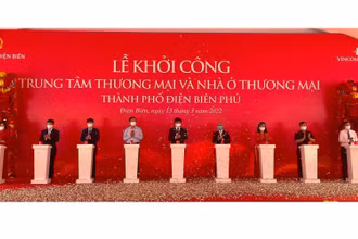 Lãnh đạo tỉnh Điện Biên cùng Tập đoàn Vingroup ấn nút khởi công xây dựng dự án.