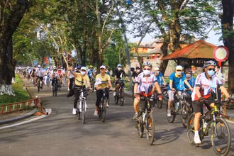 Ngày hội đạp xe vì du lịch và môi trường tại Cố đô Huế.