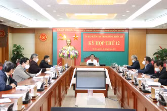 Xem xét kết quả kiểm tra có dấu hiệu vi phạm đối với Ban Thường vụ Tỉnh ủy Bình Thuận và Ban Thường vụ Đảng ủy Học viện Quân y