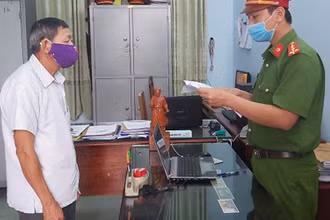 Đối tượng tại cơ quan công an.