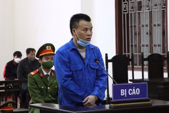 Đối tượng Khà A Chồng tại phiên tòa. 