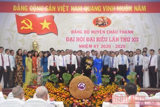 Ra mắt Ban Chấp hành Đảng bộ huyện Châu Thành (Đồng Tháp).