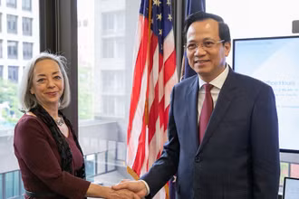 Bộ trưởng Đào Ngọc Dung và bà Thea Lee, lãnh đạo phụ trách các vấn đề lao động quốc tế Bộ Lao động Hoa Kỳ (Ảnh: Molisa).