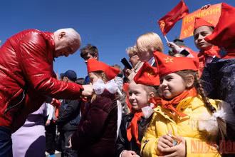 Hoạt động kỷ niệm 100 năm thành lập Đội Thiếu niên Tiền phong Lenin tại Nga