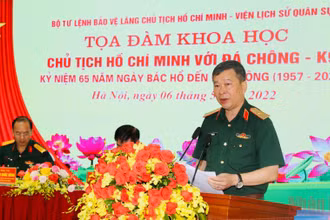 Thiếu tướng, TS Bùi Hải Sơn, Quyền Trưởng Ban Quản lý Lăng, Tư lệnh Bộ Tư lệnh Bảo vệ Lăng Chủ tịch Hồ Chí Minh phát biểu ý kiến tại buổi Tọa đàm.