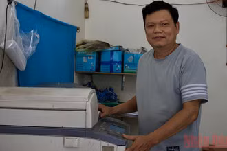 Anh Nguyễn Huỳnh Đạo là Tổ trưởng tổ tiết kiệm và vay vốn phường An Hải Đông, quận Sơn Trà.
