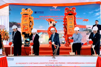 Lễ khởi công dự án JD Property (Vietnam) Logistics Park Haiphong 1 tại Khu phi thuế quan và Khu công nghiệp Nam Đình Vũ (thành phố Hải Phòng).