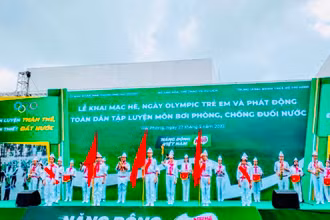 Quang cảnh Khai mạc hè, ngày Olympic trẻ em và phát động toàn dân tập luyện môn bơi, phòng chống đuối nước năm 2022.