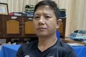 Đối tượng Lò Văn Khánh khi bị Công an bắt giữ.