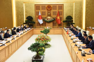 Quang cảnh buổi hội đàm sáng 1/5 giữa Thủ tướng Nhật Bản Kishida Fumio và Thủ tướng Phạm Minh Chính. (Ảnh: TRẦN HẢI)
