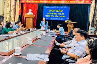 Quang cảnh họp báo Đêm nhạc “Tình yêu Hải Phòng”.