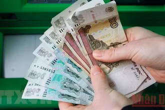 Đồng ruble của Nga. (Ảnh: The Moscow Times/TTXVN)