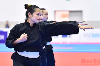 Vượt qua đối thủ Brunei trong trận thi đấu chung kết cuối cùng của nội dung biểu diễn, đội tuyển Pencak Silat Việt Nam đã có được tấm huy chương Vàng đầu tiên tại SEA Games năm nay.