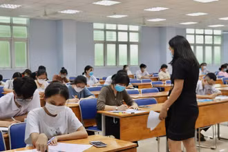 Các thí sinh tham gia kỳ thi đánh giá năng lực đợt 2 năm 2022.