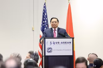 Thủ tướng Phạm Minh Chính phát biểu trước các nhà đầu tư và doanh nghiệp Hoa Kỳ. (Ảnh: Dương Giang/TTXVN)