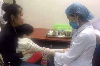 Những em bé mắc bệnh thalassemia sẽ phải gắn bó với viện cả đời. 