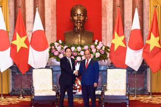 Chủ tịch nước Nguyễn Xuân Phúc tiếp Thủ tướng Nhật Bản Kishida Fumio