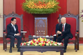Tổng Bí thư Nguyễn Phú Trọng tiếp Thủ tướng Nhật Bản Kishida Fumio. (Ảnh: Duy Linh)