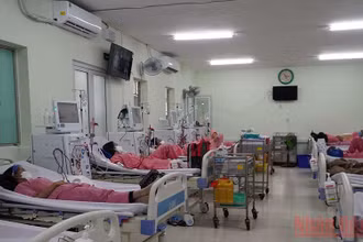 Người bệnh đang điều trị tại khoa Thận nhân tạo Bệnh viện Chợ Rẫy. (Ảnh: Bệnh viện cung cấp)