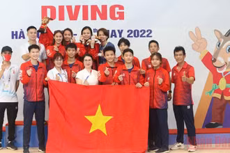 Sau 2 ngày thi đấu, đội tuyển nhảy cầu mang về cho đoàn thể thao Việt Nam 2 huy chương Bạc, 1 huy chương Đồng. (Ảnh: KHIẾU MINH)