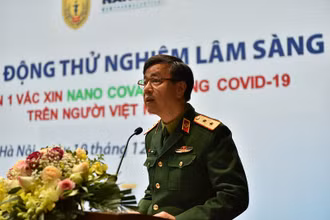 Trung tướng Đỗ Quyết, Giám đốc Học viện Quân y.