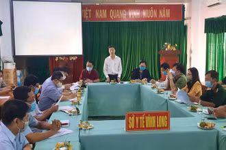 Quang cảnh buổi làm việc của Viện Pasteur TP Hồ Chí Minh với lãnh đạo tỉnh Vĩnh Long vào trưa ngày 27-12.