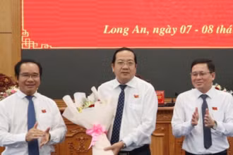 Đồng chí Nguyễn Minh Lâm được bầu giữ chức Phó Chủ tịch UBND tỉnh Long An.	
