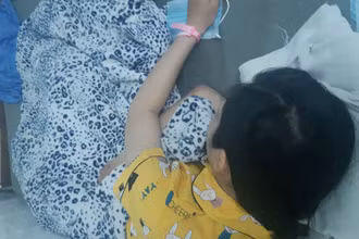 Nữ sinh Y. đang điều trị bệnh viện. 