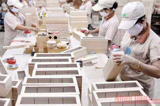 Xuất khẩu gỗ giữ vững đà tăng trưởng trong năm 2020.
