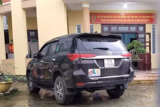 Lực lượng chức năng TP Đà Nẵng phát hiện xe chở sáu người nghi nhập cảnh trái phép.
