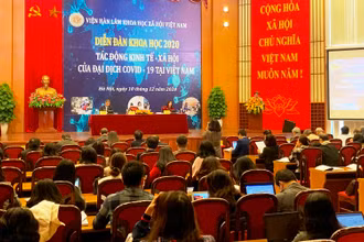 Gần 300 đại biểu dự diễn đàn khoa học.